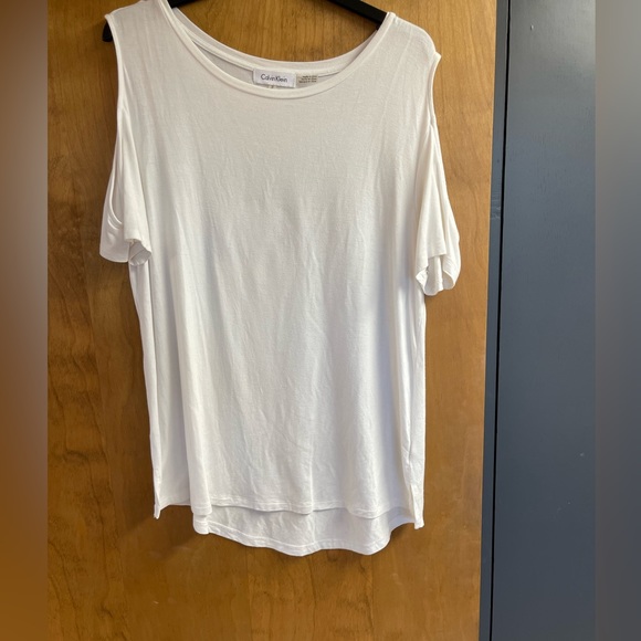 Calvin Klein White Cold Shoulder Top - Picture 3 of 9